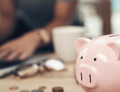 Sparen im Alltag: 15 praktische Tipps für finanzielle Engpässe
