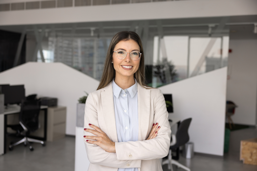 Erster Job nach dem Studium: So hoch darf Ihre Gehaltsforderung ausfallen Berufseinstieg nach dem Studium: Welches Gehalt für Gen Z und Millennials realistisch ist